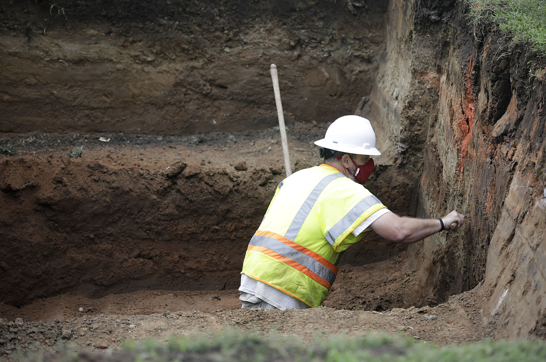 Mass graves search